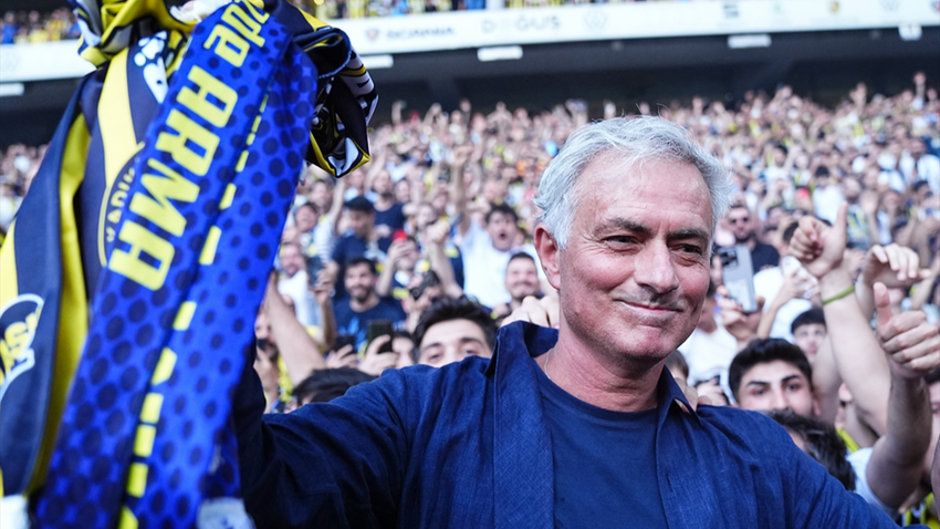 Fenerbahçe'den KAP açıklaması: Mourinho 10.5 milyon euro alacak