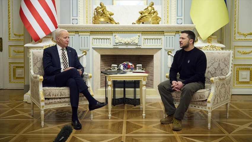 Biden askeri yardım paketindeki gecikmeden dolayı Zelenskiy'den özür diledi