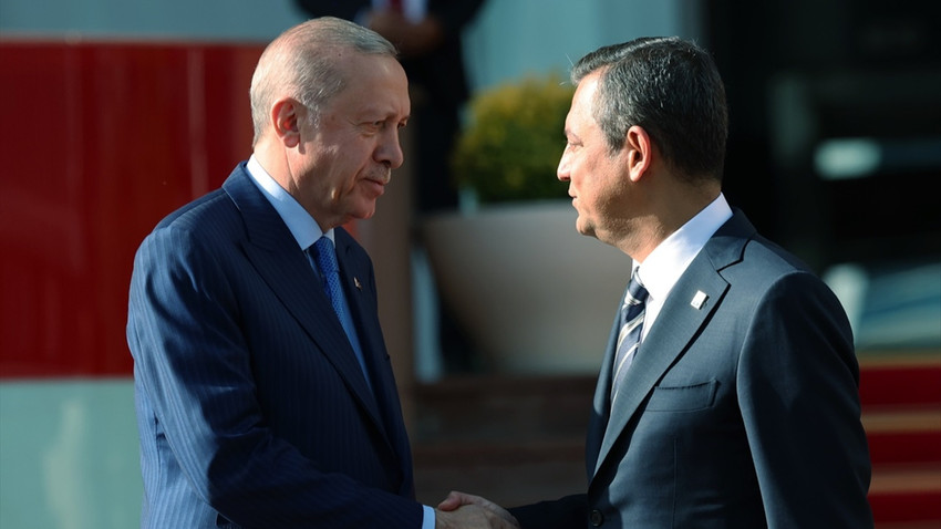 Cumhurbaşkanı Erdoğan'dan CHP lideri Özel'e iadeiziyaret