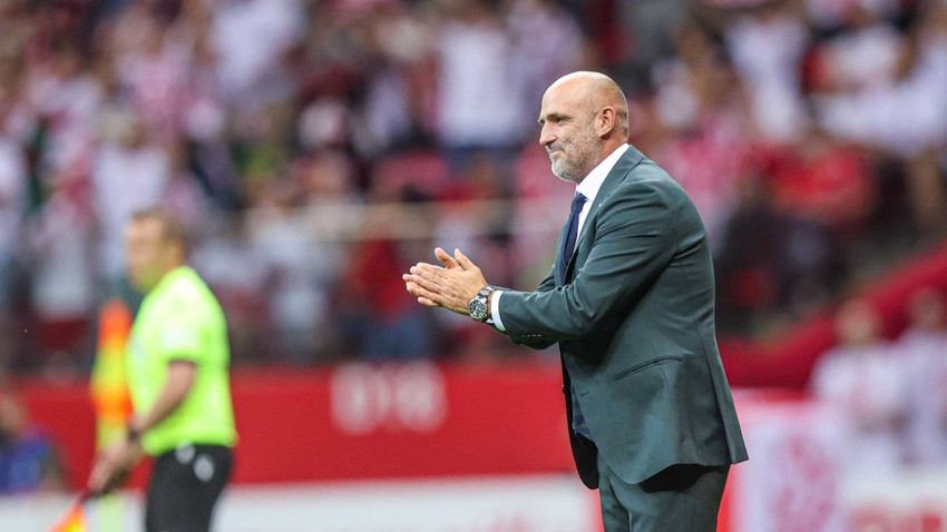 Polonya Milli Futbol Takımı'nın teknik direktörü Probierz: Topa sahip olmayı biliyoruz, zaferi hak ettiğimizi düşünüyorum