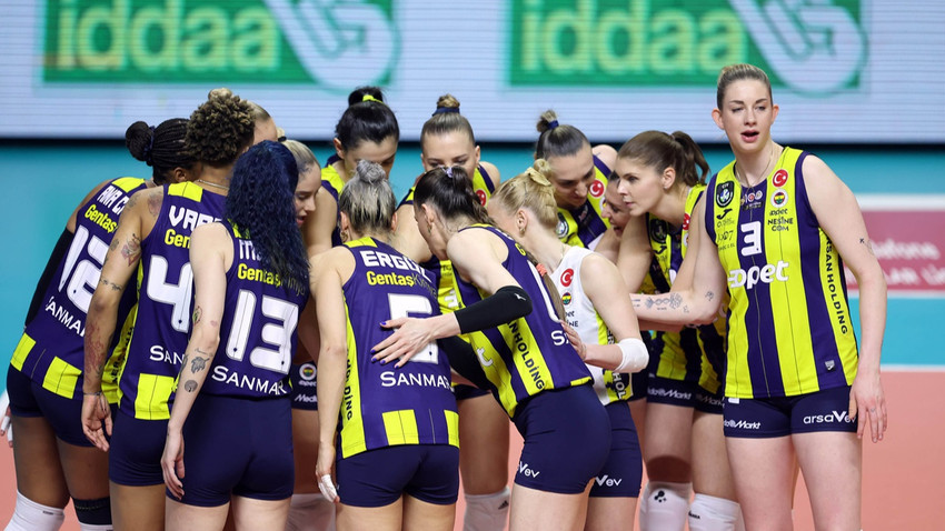 Fenerbahçe Opet'te başantrenör Lavarini ve 6 oyuncu ile yollar ayrıldı