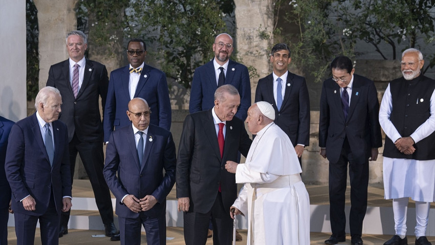 Cumhurbaşkanı Erdoğan İtalya'da: G7 Zirvesi'ne katılan liderlerle görüştü