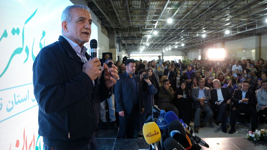 İran'da reformist aday Pezeşkiyan'dan 'zorunlu başörtüsü' yorumu: 40 yıldır müdahalelerle daha da kötüleştirdik