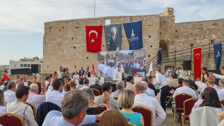 Oy birliğiyle kabul edildi: İzmir ile Gazze kardeş şehir oluyor