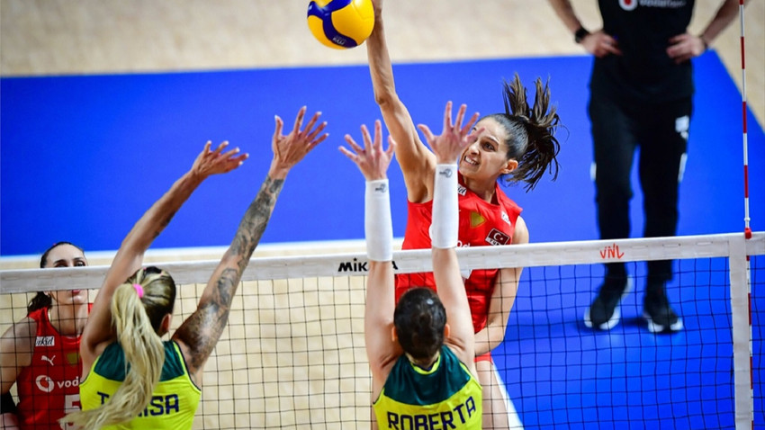 Filenin Sultanları, Brezilya'ya 3-0 yenildi