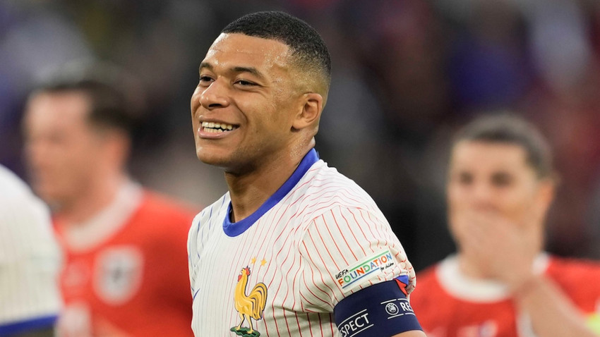 Mbappé “Değerlerimize uymayan bir ülkeyi temsil etmek istemiyorum” dedi.