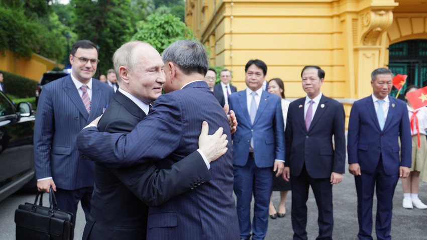 Vladimir Putin ve Vietnam Devlet Başkanı To Lam