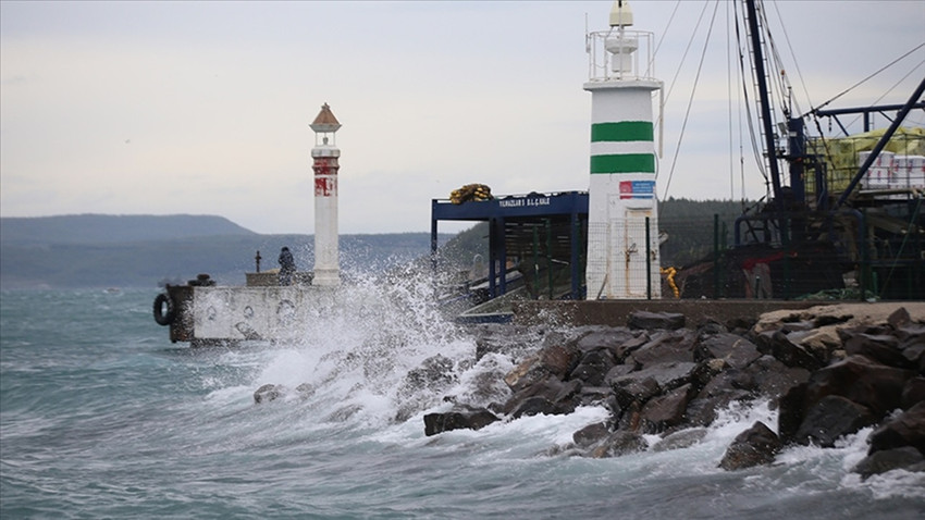 Marmara ve Ege'de kuvvetli rüzgar uyarısı