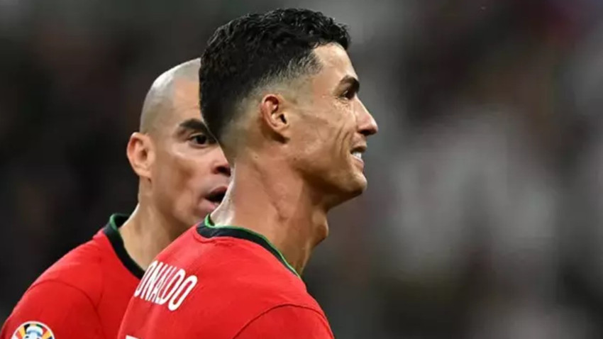 Portekiz penaltılarda Slovenya'yı geçti: Penaltı kaçıran Ronaldo göz yaşlarını tutamadı