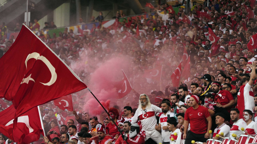 Almanya'dan Türk vatandaşlarına Hollanda maçı için vize kolaylığı