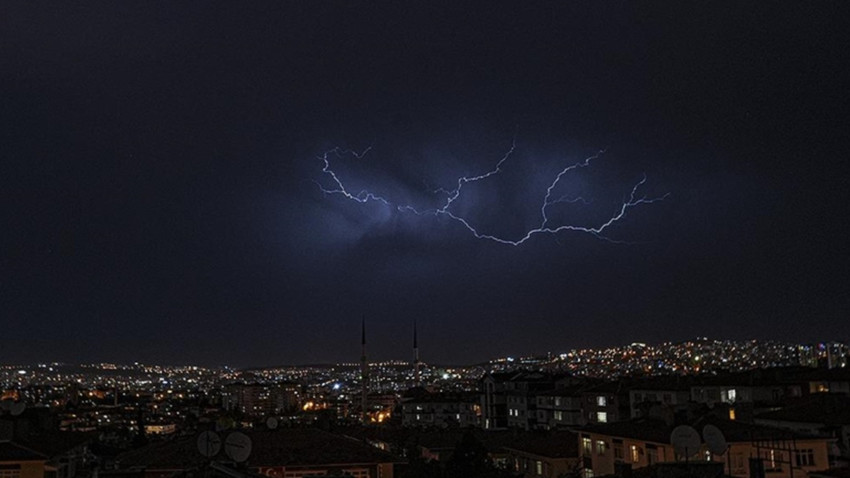 Ankara'nın kuzey ve batı çevreleri için sağanak uyarısı