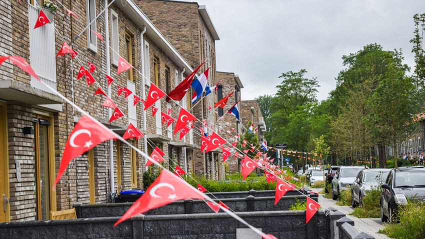 Hollanda ve Türkiye'den maç öncesi paylaşımlar: Oyunun tutkusunu paylaşıyoruz