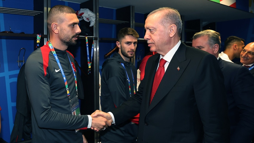 Cumhurbaşkanı Erdoğan'dan milli futbolculara: Siz bizim şampiyonumuzsunuz