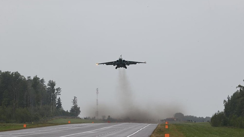 Ukrayna: Rusya'ya ait Su-25 tipi savaş uçağını vurduk