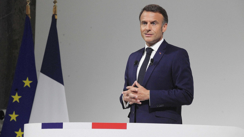 Fransa'da Macron'un yeni hükümetin hemen kurulamayacağı mesajına tepki çekti