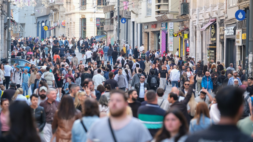 TÜİK:Türkiye'nin nüfusu 2050'den sonra düşüşe geçecek