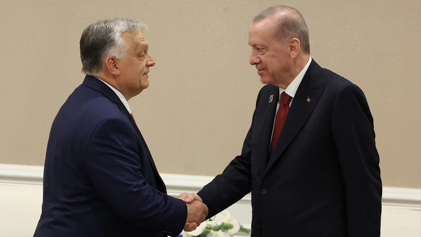 Orban: Türkiye, Rusya-Ukrayna savaşında başarıyla arabuluculuk yapan tek ülke