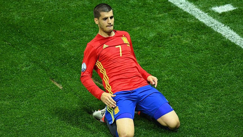 Avrupa şampiyonu Alvaro Morata, Milan'da