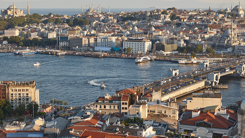 İstanbul'un tarihi mekanlarındaki kamu kurumları taşınıyor