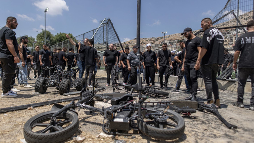 İsrail'in kontrolündeki Golan Tepeleri'ne yapılan saldırı sonrası futbol sahasındaki çoğu çocuk 12 kişi öldü (Fotoğraf: Avishag Shaar-Yashuv/The New York Times)