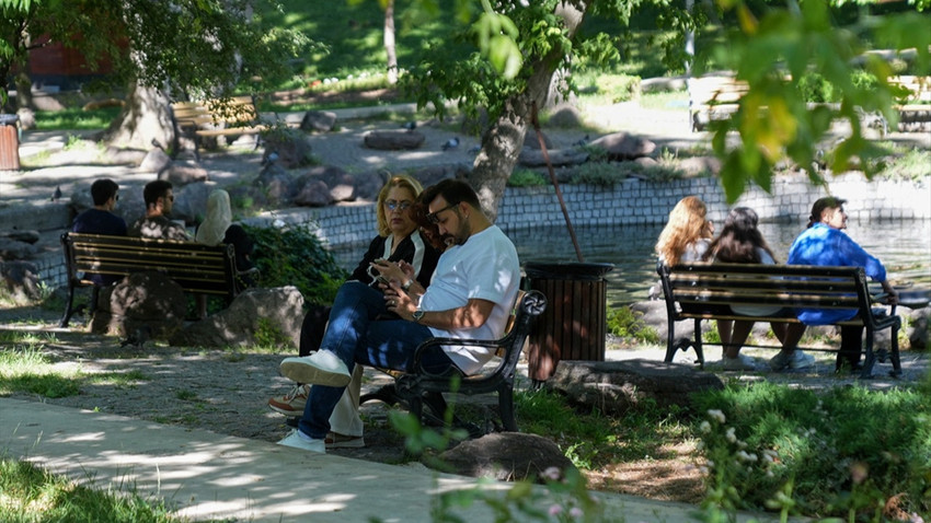 Yeni haftada sıcaklık mevsim normallerinde: Sağanak geçişleri yer yer devam edecek