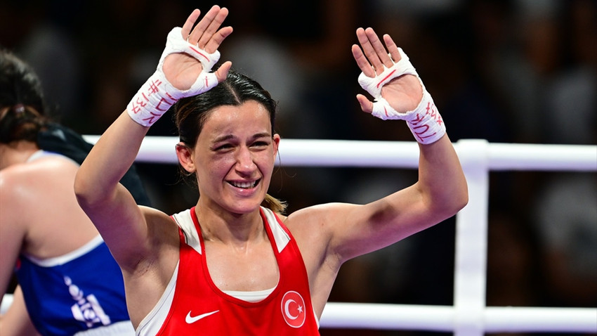 Paris 2024'te milli boksör Hatice Akbaş yarı finale yükseldi