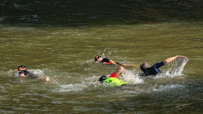 Seine Nehri'ndeki olimpiyat müsabakasına katılan Alman yüzücü rahatsızlandı