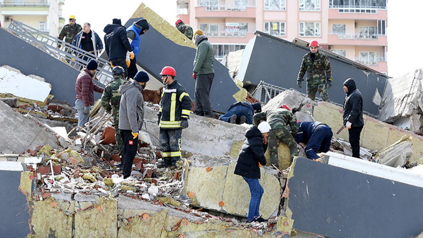 35 kişinin öldüğü Ezgi Apartmanı davasında tahliye