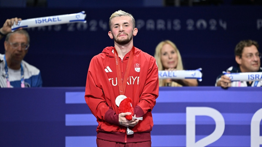 Paris 2024 Paralimpik Oyunları'nda milli tekvandocu Ali Can Özcan'dan gümüş madalya