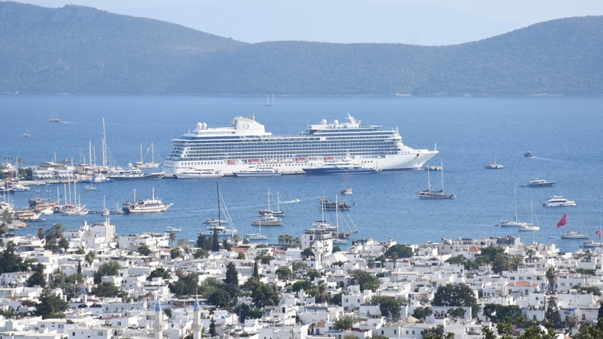 Vista kruvaziyeri Bodrum'a 1156 yolcu getirdi