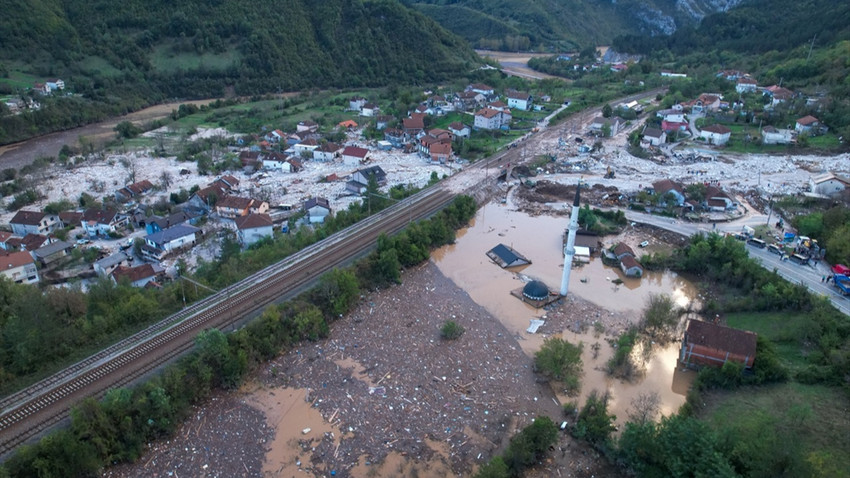 Bosna Hersek'te sel felaketi: 18 kişi hayatını kaybetti