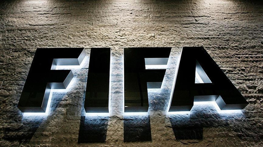 FIFA İsrail'le ilgili kararını bir kez daha erteledi