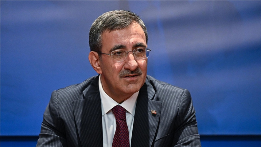 Cumhurbaşkanı Yardımcısı Cevdet Yılmaz: İlgili tüm kurumlarımız piyasaları yakından izliyor, gerekli adımları atıyor