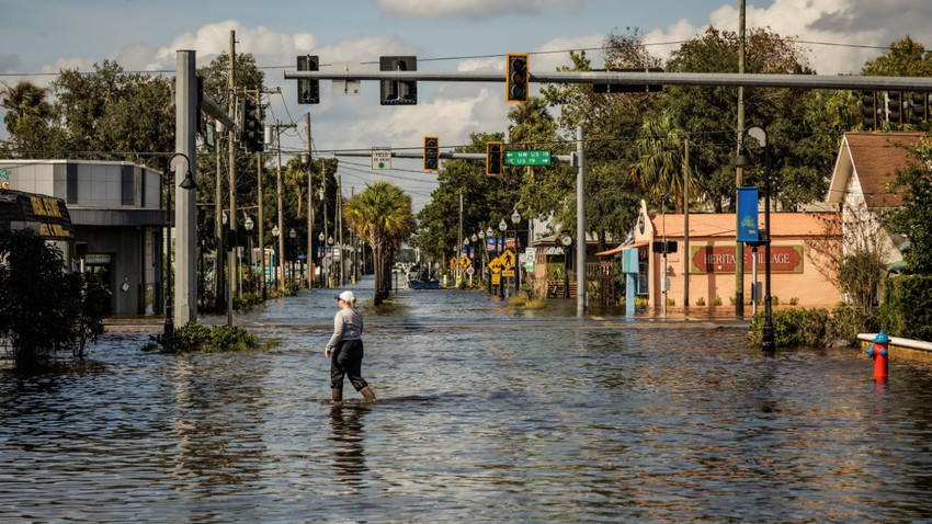 Helene Kasırgası'nın Florida'dan geçmesinin ardından Citrus Caddesi göle döndü. 27 Eylül 2024. (Scott Mcintyre/The New York Times)