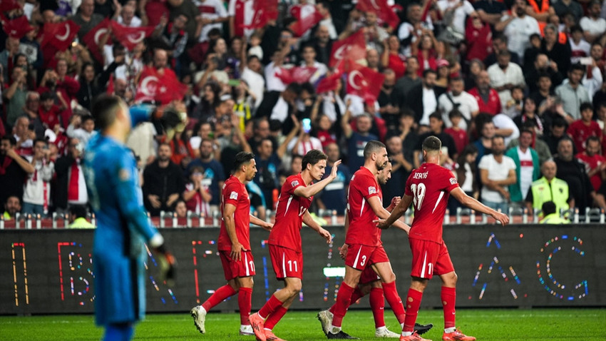 UEFA Uluslar B Ligi: Karadağ'ı tek golle geçen Milli Takım liderliğini sürdürdü