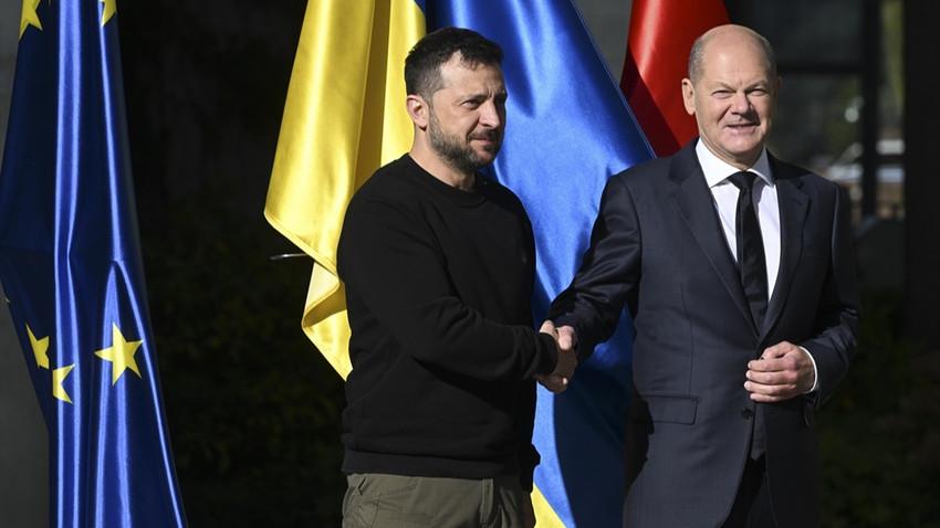 Zelenskiy ile görüşen Scholz'dan Putin'e mesaj: Ukrayna'yı desteklemekten vazgeçmeyeceğiz