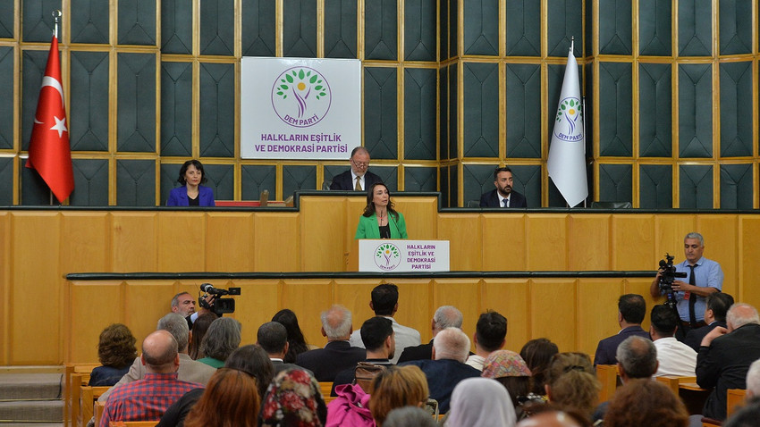 DEM Parti'den PM sonuç bildirgesi: Barışın seçenek haline gelebilmesi için Öcalan'a yönelik tecrit kaldırılmalı