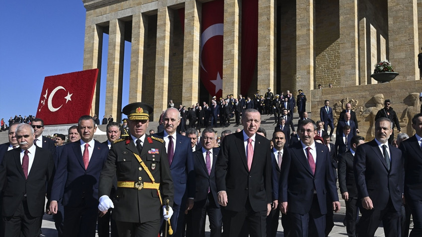 Cumhurbaşkanı Erdoğan Anıtkabir'de: Vatanımızın bekasını korumak için her türlü tedbiri alıyoruz