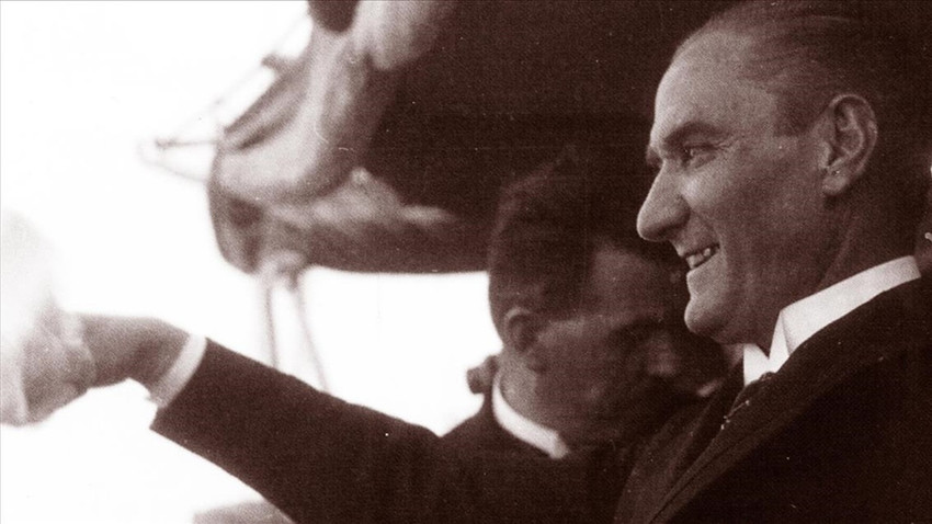 Atatürk'ün imzasını kullanırken dikkat!