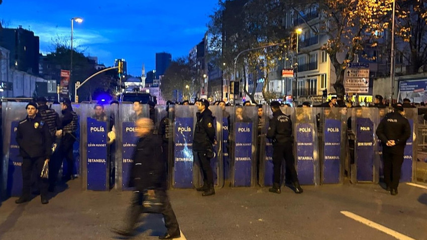 İstanbul Valiliği duyurdu: 25 Kasım'da Beyoğlu'na çıkan tüm yollara ve etkinliklere yasak geldi