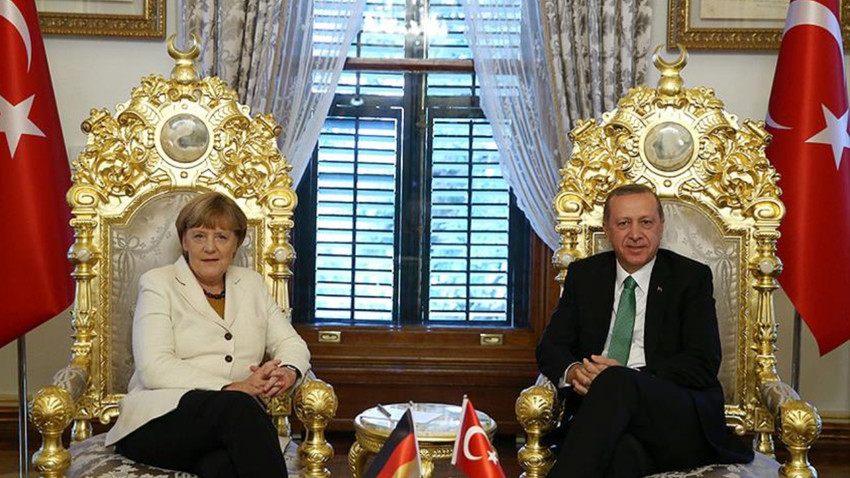 Merkel anı kitabında Erdoğan ile görüşmesini anlattı: Aldığım sert eleştirilerden iki taht sorumluydu