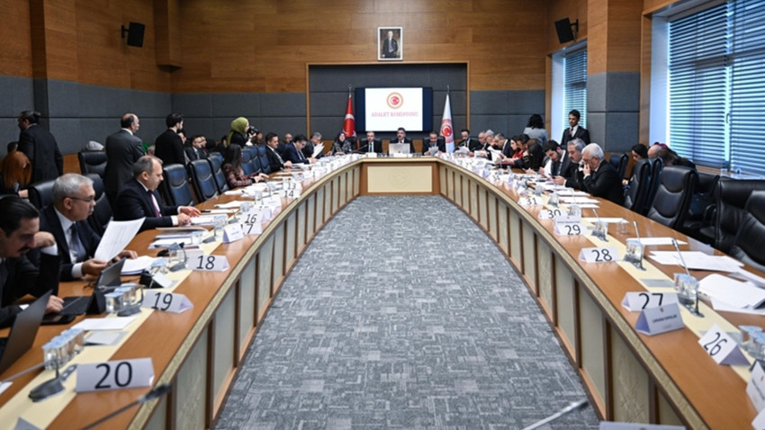 Genel Sağlık Sigortası'na ilişkin düzenlemeleri de içeren kanun teklifi Komisyonda kabul edildi