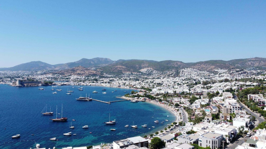 Bodrum'a 11 ayda hava yoluyla 1 milyon 105 bin yabancı turist geldi