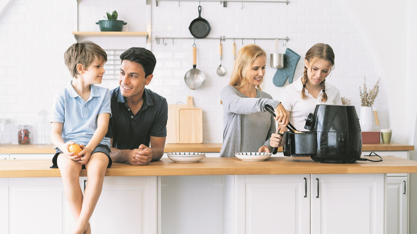 Airfryer döküm tencereye karşı