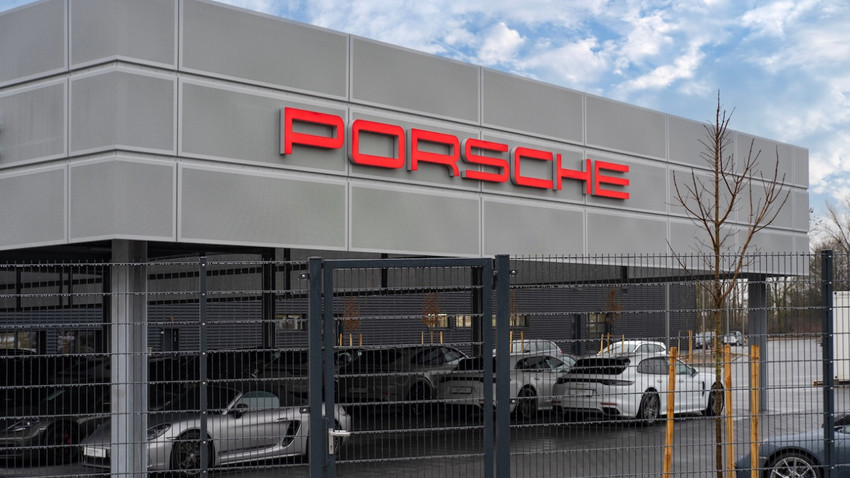 Avrupa’da otomotiv sıkıntısı büyüyor: Porsche Holding, VW’deki payının değerini indiriyor