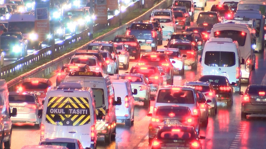 İstanbul'da trafik yoğunluğu yüzde 89’a ulaştı