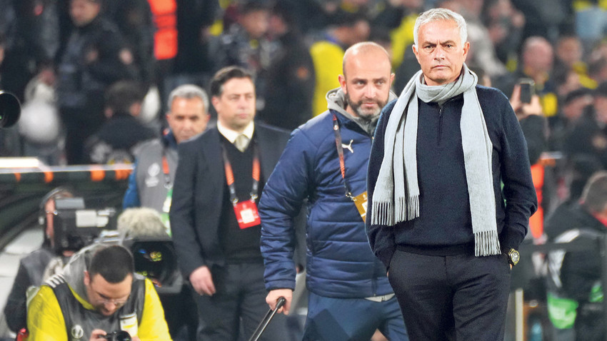 Fenerbahçe en büyük transfer harcamalarından birini teknik direktör Mourinho için yaptı.