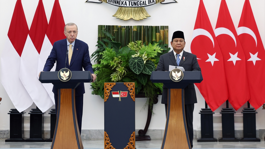 Erdoğan Endonezya'da: İki ülke ticaretinde hedef 10 milyar dolar