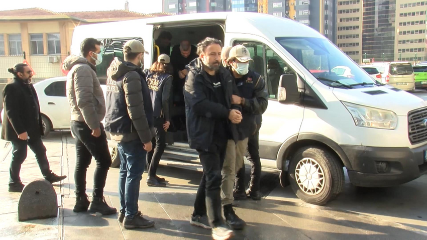 İstanbul'da belediye operasyonu: 10 kişi tutuklanma talebiyle mahkemeye sevk edildi