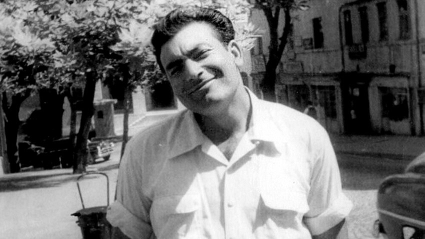 1955 yılından yayınlanmamış bir Yaşar Kemal fotoğrafı.